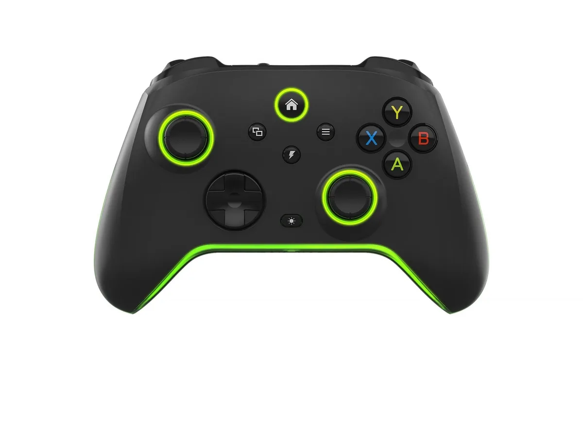Pamje ballore e kontrolluesit të zi Spawn InfinityTouch X, me leva analoge të zhvendosura dhe unaza me ndriçim